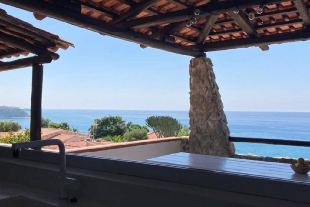 Boutique Apartment With Beach Within Walking Distance, Near Tropea Parghelia Exterior foto